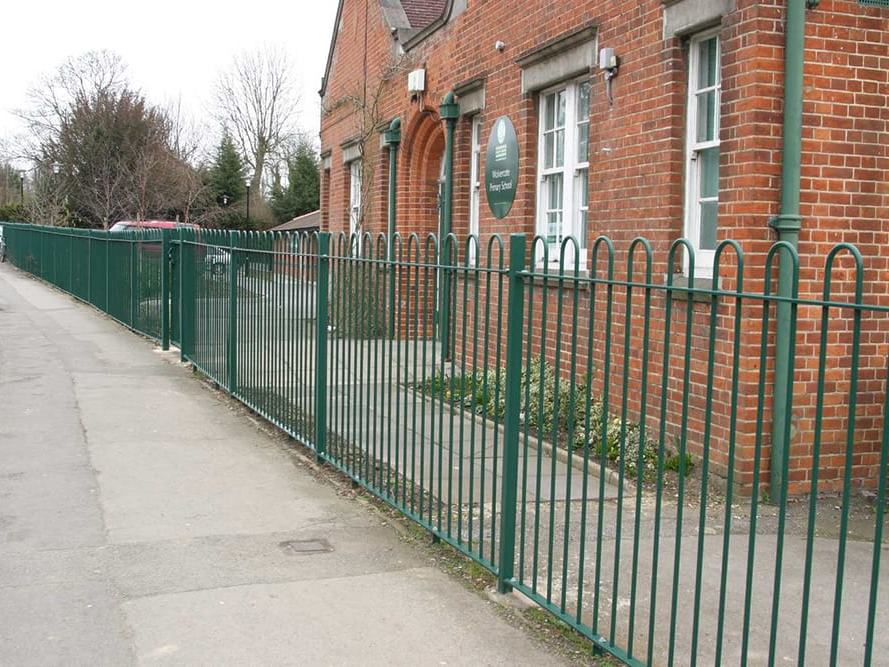 Bow top railings