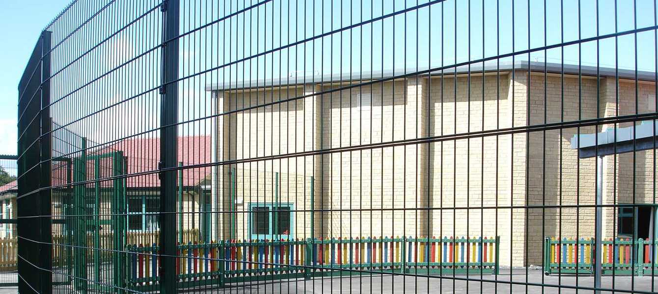 Metal Fencing Commercial Fencing Specialists